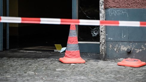 ТРАЖИО ОД МУШТЕРИЈЕ ДА СТАВИ МАСКУ: Трагедија у Немачкој, убијен радник (20) на бензинској пумпи! ТРАЖИО ОД МУШТЕРИЈЕ ДА СТАВИ МАСКУ: Трагедија у Немачкој, убијен радник (20) на бензинској пумпи!