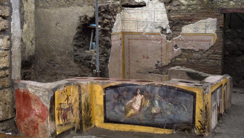 RESTRIKCIJE NA POZNATOM LOKALITETU: Pompeji ograničili broj posetilaca na 20.000 dnevno RESTRIKCIJE NA POZNATOM LOKALITETU: Pompeji ograničili broj posetilaca na 20.000 dnevno