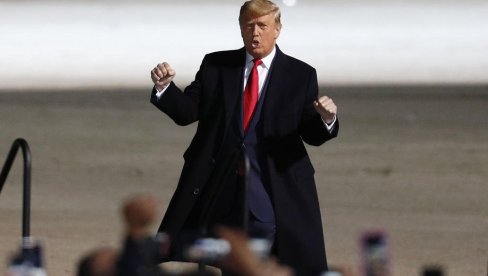 ТРАМПОВА ОСВЕТА: Твитер тоне! ТРАМПОВА ОСВЕТА: Твитер тоне!