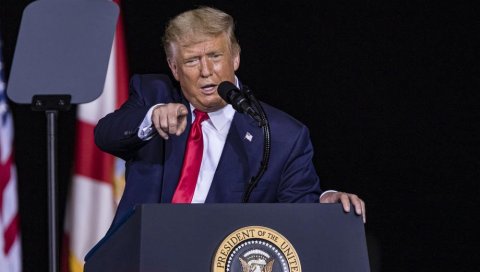 МОСКВА ПОМНО ПРАТИ РАЗВОЈ СИТУАЦИЈЕ: Русија се огласила о Трамповој жељи да узме Гренланд МОСКВА ПОМНО ПРАТИ РАЗВОЈ СИТУАЦИЈЕ: Русија се огласила о Трамповој жељи да узме Гренланд
