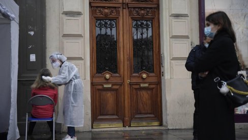 КОРОНА НЕ ПОПУШТА У ФРАНЦУСКОЈ: Близу 400 мртвих за један дан, на реанимацији више од 6000 пацијената КОРОНА НЕ ПОПУШТА У ФРАНЦУСКОЈ: Близу 400 мртвих за један дан, на реанимацији више од 6000 пацијената