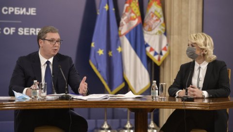 „КОРОНА, КОРОНА И КОРОНА“: Вучић о најгорим моментима у 2020. години „КОРОНА, КОРОНА И КОРОНА“: Вучић о најгорим моментима у 2020. години