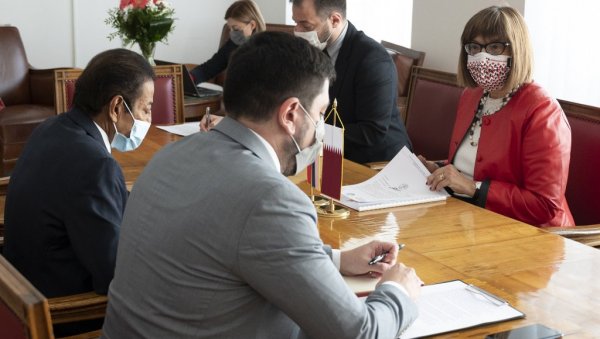 МЕЂУНАРОДНЕ КУЛТУРНЕ ВЕЗЕ: Маја Гојковић са амбасадорима Катара и Белгије МЕЂУНАРОДНЕ КУЛТУРНЕ ВЕЗЕ: Маја Гојковић са амбасадорима Катара и Белгије