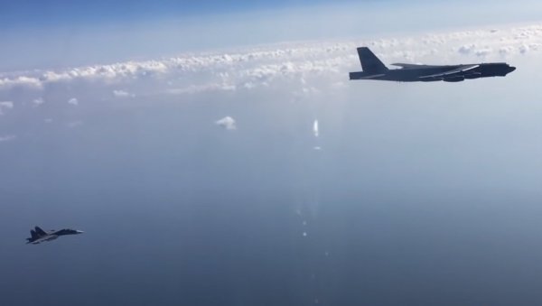 МОСКВА ПОВЛАЧИ ЦРВЕНУ ЛИНИЈУ: Високи војни званичник запретио НАТО-у - Ако наставите овако, изазваћете озбиљан инцидент (ВИДЕО) МОСКВА ПОВЛАЧИ ЦРВЕНУ ЛИНИЈУ: Високи војни званичник запретио НАТО-у - Ако наставите овако, изазваћете озбиљан инцидент (ВИДЕО)