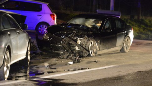 POVREĐENE DVE OSOBE: Udes na Ibarskoj magistrali kod Kraljeva (FOTO) POVREĐENE DVE OSOBE: Udes na Ibarskoj magistrali kod Kraljeva (FOTO)