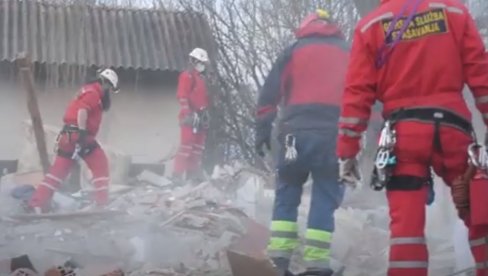 ПРЕ ПОЛА ГОДИНЕ ЈЕ КУПИО КУЋУ, А САДА ЈЕ МРТАВ: Заменица градоначелника Глине није крила сузе због погинулог младића из Мајских Пољана ПРЕ ПОЛА ГОДИНЕ ЈЕ КУПИО КУЋУ, А САДА ЈЕ МРТАВ: Заменица градоначелника Глине није крила сузе због погинулог младића из Мајских Пољана