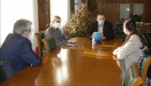 ЗРЕЊАНИН РУКОМЕТНИ ЦЕНТАР: Србија против Француске и Грчке у Кристалној дворани ЗРЕЊАНИН РУКОМЕТНИ ЦЕНТАР: Србија против Француске и Грчке у Кристалној дворани