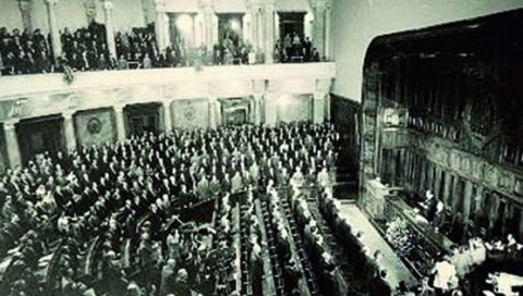 СРБИЈА ЈЕ ПОНУДИЛА РУКУ ПОМИРЕЊА: Југославија је рођена у време ратне драме која је поделила јужнословенске народе СРБИЈА ЈЕ ПОНУДИЛА РУКУ ПОМИРЕЊА: Југославија је рођена у време ратне драме која је поделила јужнословенске народе