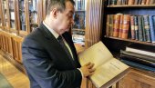 ЂИЛАС ИСПОД МАНТИЈЕ ВЛАДИКЕ: Ивица Дачић о политичком пројекту епископа Григорија ЂИЛАС ИСПОД МАНТИЈЕ ВЛАДИКЕ: Ивица Дачић о политичком пројекту епископа Григорија