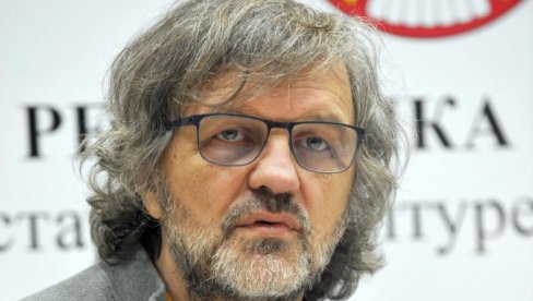 ЕМИР КУСТУРИЦА: Кондуре, ресет и пантолоне од вражије коже ЕМИР КУСТУРИЦА: Кондуре, ресет и пантолоне од вражије коже