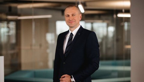 (ИНТЕРВЈУ) ЖЕЛИМО ДА ПОСТАНЕМО ВОДЕЋА ФИНАНСИЈСКА ИНСТИТУЦИЈА У СРБИЈИ: Блаж Бродњак, председник НЛБ групе која је купила Комерцијалну банку (ИНТЕРВЈУ) ЖЕЛИМО ДА ПОСТАНЕМО ВОДЕЋА ФИНАНСИЈСКА ИНСТИТУЦИЈА У СРБИЈИ: Блаж Бродњак, председник НЛБ групе која је купила Комерцијалну банку