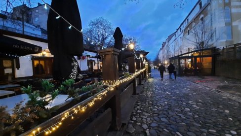 POGLEDAJTE ŠTA SE DEŠAVA NA BEOGRADSKIM ULICAMA: Skadarlija i Beton hala neobično puste pred novogodišnju noć (VIDEO) POGLEDAJTE ŠTA SE DEŠAVA NA BEOGRADSKIM ULICAMA: Skadarlija i Beton hala neobično puste pred novogodišnju noć (VIDEO)