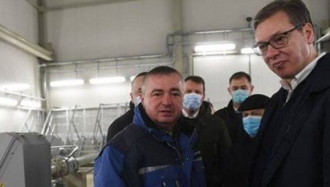 ПРЕДСЕДНИК ВУЧИЋ ОТВОРИО ГАСОВОД: Гас кренуо Балканским током! (ФОТО/ВИДЕО) ПРЕДСЕДНИК ВУЧИЋ ОТВОРИО ГАСОВОД: Гас кренуо Балканским током! (ФОТО/ВИДЕО)