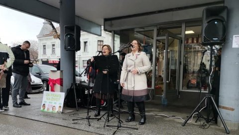 АКЦИЈА ХУМАНИХ МУЗИЧАРА: Зарадили 1,3 милиона динара за лечење тешко болесне деце АКЦИЈА ХУМАНИХ МУЗИЧАРА: Зарадили 1,3 милиона динара за лечење тешко болесне деце