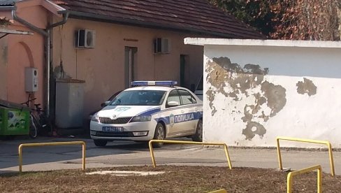SATAROM POKUŠAO DA UBIJE TASTA: Hapšenje kod Požarevca zbog incidenta u novogodišnjoj noći - posvađali se zbog muzike? SATAROM POKUŠAO DA UBIJE TASTA: Hapšenje kod Požarevca zbog incidenta u novogodišnjoj noći - posvađali se zbog muzike?