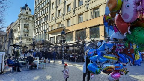 ДАНАС ОБЛАЧНО И ТОПЛО: Увече се очекује тотални преокрет времена ДАНАС ОБЛАЧНО И ТОПЛО: Увече се очекује тотални преокрет времена