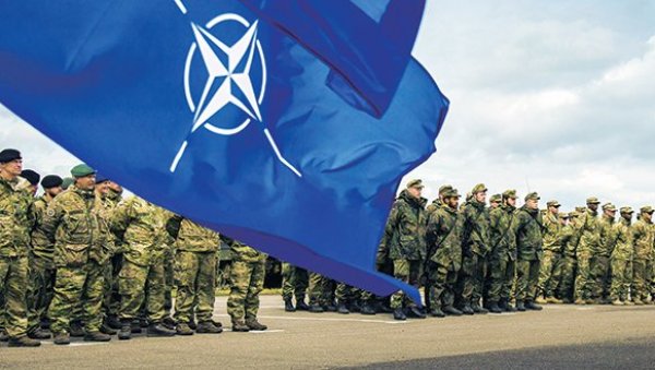 РАСМУСЕН ИЗНЕО ПРЕДЛОГ: Украјина да се придружи НАТО-у без територија које је окупирала Русија