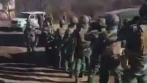 ТУГА ЗА ЈЕРМЕНЕ: Азери заузели још једно место у Сјунику! У Шурнух ушли са Русима! (ВИДЕО) ТУГА ЗА ЈЕРМЕНЕ: Азери заузели још једно место у Сјунику! У Шурнух ушли са Русима! (ВИДЕО)