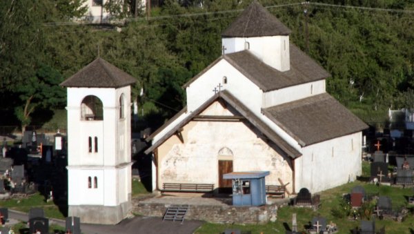 ИКОНОСТАСИ ЗА ЖИВОТ СВЕТИЊА: Лазовићи из Бијелог Поља пре два и по века украшавали српске храмове од Дечана до Шибеника ИКОНОСТАСИ ЗА ЖИВОТ СВЕТИЊА: Лазовићи из Бијелог Поља пре два и по века украшавали српске храмове од Дечана до Шибеника