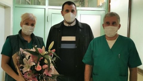 БЕЗ ОДМОРА И ТОКОМ ПРАЗНИКА: Градоначелник Прокупља посетио дежурне службе БЕЗ ОДМОРА И ТОКОМ ПРАЗНИКА: Градоначелник Прокупља посетио дежурне службе