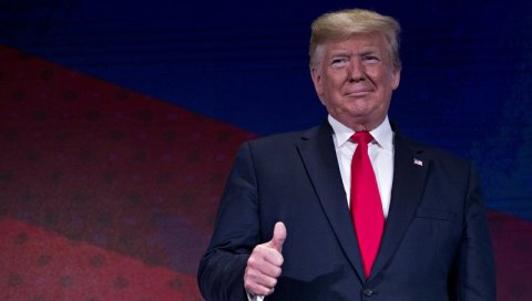 НЕЋЕ ВИШЕ ДА ИХ МУЧИ: Трамп врши притисак на противкандидате да одустану од трке НЕЋЕ ВИШЕ ДА ИХ МУЧИ: Трамп врши притисак на противкандидате да одустану од трке