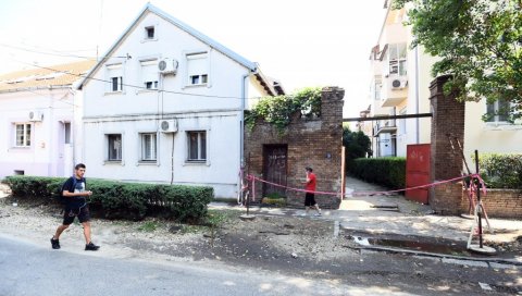 НОВЕ ЦЕВИ ЗА СТАБИЛНЕ КУЋЕ: Почела реконструкција улица Добановачке, Добровољачке и Новоградске у Земуну НОВЕ ЦЕВИ ЗА СТАБИЛНЕ КУЋЕ: Почела реконструкција улица Добановачке, Добровољачке и Новоградске у Земуну