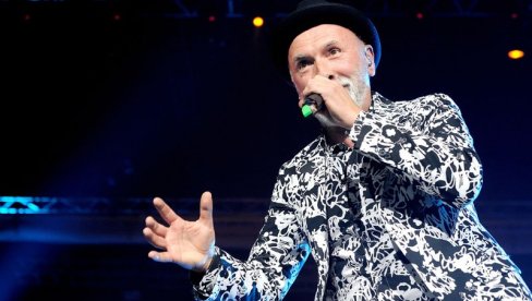 MENADŽMENT DINA MERLINA SE OGLASIO: Otkriveno u kakvom je stanju pevač i gde se trenutno nalazi MENADŽMENT DINA MERLINA SE OGLASIO: Otkriveno u kakvom je stanju pevač i gde se trenutno nalazi