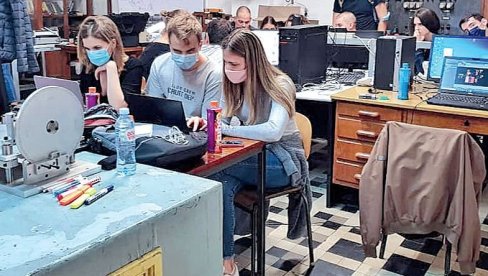 NANOSATELIT IZ BEOGRADA: Timu studenata ETF drugo mesto na takmičenju astronautike IFEC NANOSATELIT IZ BEOGRADA: Timu studenata ETF drugo mesto na takmičenju astronautike IFEC