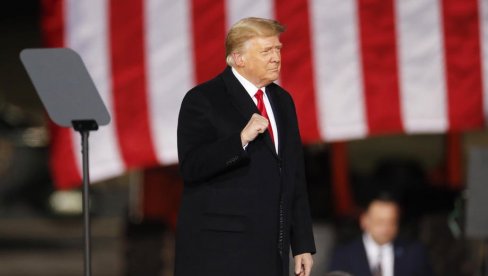 ТВИТЕР БЛОКИРАО НАЛОГ ФРАНЦУЗУ КОЈИ СЕ ПРЕДСТАВЉАО КАО ТРАМП: Посланик Јоаким Сон-Форже написао је само помоћ ТВИТЕР БЛОКИРАО НАЛОГ ФРАНЦУЗУ КОЈИ СЕ ПРЕДСТАВЉАО КАО ТРАМП: Посланик Јоаким Сон-Форже написао је само помоћ