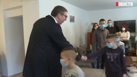 СРБИЈА НЕЋЕ ПОСТОЈАТИ АКО НЕ БУДЕ ВИШЕ ДЕЦЕ: Вучић - Подршка породиљама и породицама већа него икада СРБИЈА НЕЋЕ ПОСТОЈАТИ АКО НЕ БУДЕ ВИШЕ ДЕЦЕ: Вучић - Подршка породиљама и породицама већа него икада