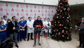 ПРВИ ПУТ НАКОН ИЗЛАСКА ИЗ БОЛНИЦЕ: Милорад Додик се обраћа новинарима (ФОТО) ПРВИ ПУТ НАКОН ИЗЛАСКА ИЗ БОЛНИЦЕ: Милорад Додик се обраћа новинарима (ФОТО)