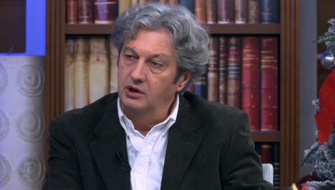 МАРИЋ ОШТРО О ЗАПАДУ: Претварају земље у реке избеглица без хлеба МАРИЋ ОШТРО О ЗАПАДУ: Претварају земље у реке избеглица без хлеба