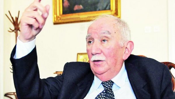ЧЕДОМИР ПОПОВ: Седамдесет година није било довољно да се створи једна иоле подношљива државна заједница ЧЕДОМИР ПОПОВ: Седамдесет година није било довољно да се створи једна иоле подношљива државна заједница