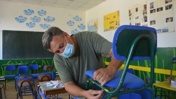 НАЈПЛЕМЕНИТИЈИ ПОДВИГ - ДОБРОЧИНСТВО РОЂЕНО ИЗ БОЛА: Мирољуб Милановић после трагичне смрти сина основао хуманитарно удружење НАЈПЛЕМЕНИТИЈИ ПОДВИГ - ДОБРОЧИНСТВО РОЂЕНО ИЗ БОЛА: Мирољуб Милановић после трагичне смрти сина основао хуманитарно удружење
