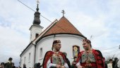 NAJPLEMENITIJI PODVIG - PODIŽU ZADUŽBINU PATRIJARHA PAVLA: Eparhija Slavonsko-Pakračka i narod Kućanaca više od decenije vaskrsava svetinje