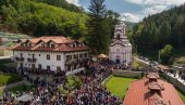 МЕСТО ЉУБАВИ БОЖЈЕ: Сведочанство Татјане која је доживела чудо у манастиру Тумане МЕСТО ЉУБАВИ БОЖЈЕ: Сведочанство Татјане која је доживела чудо у манастиру Тумане