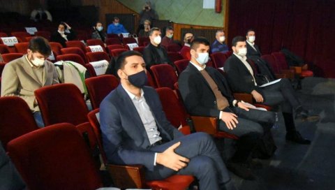 СА 150.000 ГОДИШЊЕ НЕ МОЖЕ НИ ДО ЛАЈКОВЦА! Одборници СПС-ЈС предложили дупло веће путне трошкове за градоначелника Ваљева СА 150.000 ГОДИШЊЕ НЕ МОЖЕ НИ ДО ЛАЈКОВЦА! Одборници СПС-ЈС предложили дупло веће путне трошкове за градоначелника Ваљева