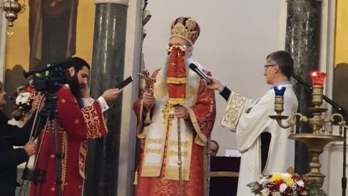 VLADIKA SLUŽIO LITURGIJU U NIKŠIĆU: Poruka episkopa Joanikija na Badnji dan VLADIKA SLUŽIO LITURGIJU U NIKŠIĆU: Poruka episkopa Joanikija na Badnji dan