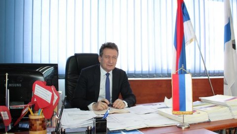 С ЉУБАВЉУ НАПРЕД! Начелник опшптине Угљевик Василије Перић честитао Божић С ЉУБАВЉУ НАПРЕД! Начелник опшптине Угљевик Василије Перић честитао Божић