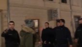 НАРОД ИЗАШАО НА УЛИЦЕ: У Петрињи поново паника, град се снажно тресао 10 секунди! (ВИДЕО) НАРОД ИЗАШАО НА УЛИЦЕ: У Петрињи поново паника, град се снажно тресао 10 секунди! (ВИДЕО)