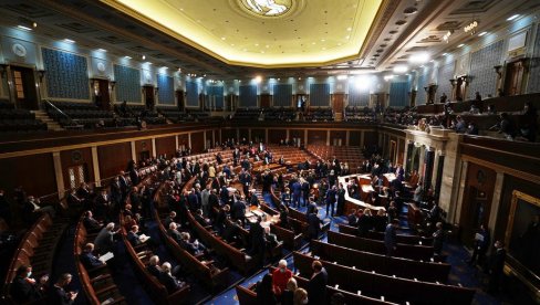 AMERIČKI SENAT: Republikanci protiv zakona o imigraciji i pomoći Ukrajini AMERIČKI SENAT: Republikanci protiv zakona o imigraciji i pomoći Ukrajini