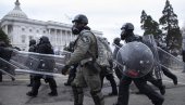 ПРОНАЂЕНЕ ДВЕ БОМБЕ НА КАПИТОЛУ: Полиција демонтирала две експлозивне направе ПРОНАЂЕНЕ ДВЕ БОМБЕ НА КАПИТОЛУ: Полиција демонтирала две експлозивне направе