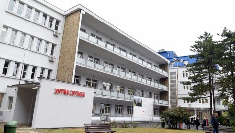УГРОЖАВАТЕ ЖИВОТЕ ПАЦИЈЕНАТА: Лекари кивни због најављене блокаде која може угрозити рад најважнијих болница УГРОЖАВАТЕ ЖИВОТЕ ПАЦИЈЕНАТА: Лекари кивни због најављене блокаде која може угрозити рад најважнијих болница