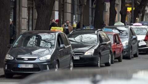 ПАНИК-ТАСТЕРИМА ДО ПОМОЋИ КОЛЕГА: Полиција о евидентираним насртајима на београдске таксисте ПАНИК-ТАСТЕРИМА ДО ПОМОЋИ КОЛЕГА: Полиција о евидентираним насртајима на београдске таксисте