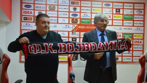 КОСАНОВИЋ ПРЕДСТАВЉЕН У НОВОМ САДУ: Лалатовића сам препоручио Војводини и показало се као право решење КОСАНОВИЋ ПРЕДСТАВЉЕН У НОВОМ САДУ: Лалатовића сам препоручио Војводини и показало се као право решење