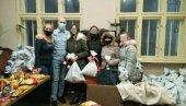„OSTANIMO ŠTO DUŽE DECA“: U selu Jaša Tomić deci podeljeni božićni paketići „OSTANIMO ŠTO DUŽE DECA“: U selu Jaša Tomić deci podeljeni božićni paketići