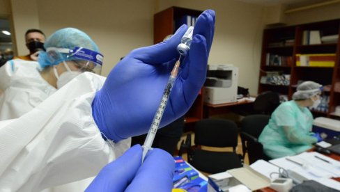 ПУНКТ И У УШЋУ: Наставља се вакцинација у краљевачком крају ПУНКТ И У УШЋУ: Наставља се вакцинација у краљевачком крају