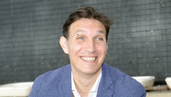 ЦРНО-БЕЛИ ФОРМИРАЛИ „ВРТИЋ ВК ПАРТИЗАН”: Са клинцима на врх ЦРНО-БЕЛИ ФОРМИРАЛИ „ВРТИЋ ВК ПАРТИЗАН”: Са клинцима на врх