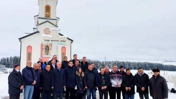 ЛИТИЈЕ, МОЛИТВЕ И ПОСЕТА „МАЛОМ ЗЕЈТИНЛИКУ“: Соколац учествовао у обележавању Дана Републике Српске (ФОТО) ЛИТИЈЕ, МОЛИТВЕ И ПОСЕТА „МАЛОМ ЗЕЈТИНЛИКУ“: Соколац учествовао у обележавању Дана Републике Српске (ФОТО)