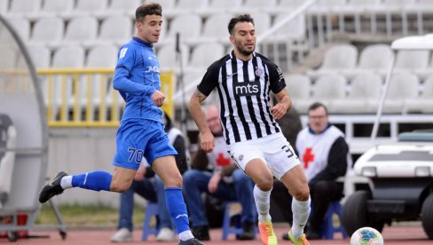 PONOVO UŽIVAM U FUDBALU: Ivan Obradović uveren da će na proleće i on i Partizan pružati bolje partije PONOVO UŽIVAM U FUDBALU: Ivan Obradović uveren da će na proleće i on i Partizan pružati bolje partije